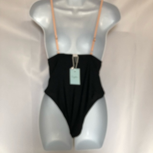Cupshe keyhole one piece swimsuit - Picture 3 of 3